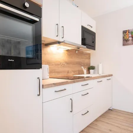 4, Leni Apartment
